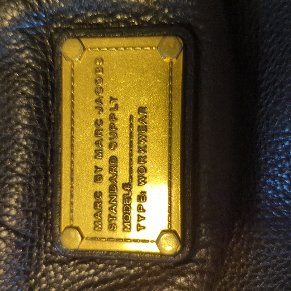 Marc by Marc Jacobs Crossbody or Clutch Black Leather Bag - Picture 2 of 9